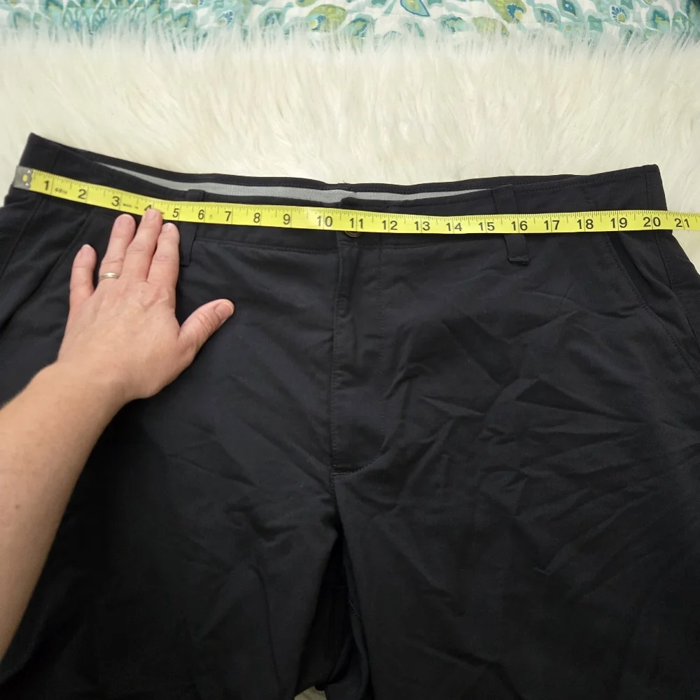 UNDER ARMOUR Golf Pants‎ Mens 42x32 Match Play Black Stretch Comfort Waistband